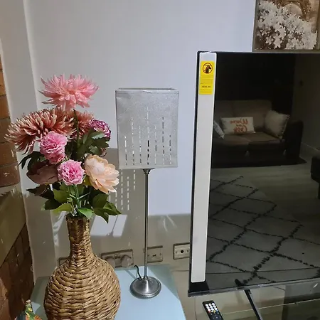 Winter Stays, Pool, Wi-fi, Parking, 3double Beds