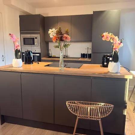 Winter Stays, Pool, Wi-fi, Parking, 3double Beds Bradford (West Yorkshire)