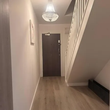 Winter Stays, Pool, Wi-fi, Parking, 3double Beds *