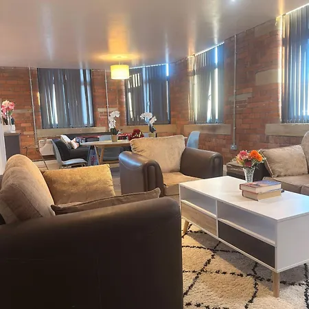 Winter Stays, Pool, Wi-fi, Parking, 3double Beds *