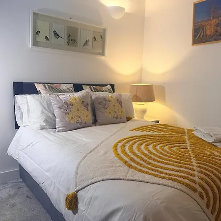Winter Stays, Pool, Wi-fi, Parking, 3double Beds