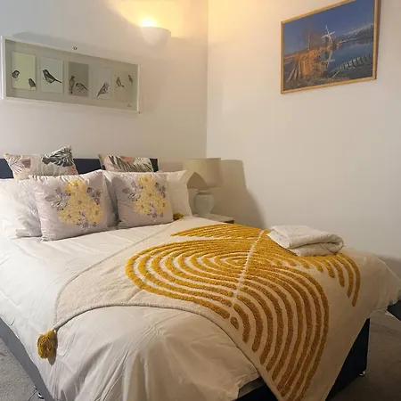 Winter Stays, Pool, Wi-fi, Parking, 3double Beds *