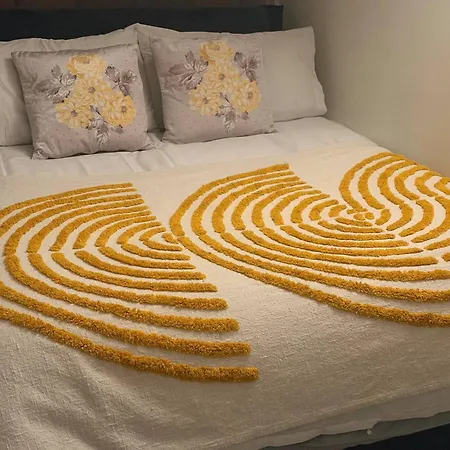 Winter Stays, Pool, Wi-fi, Parking, 3double Beds Bradford (West Yorkshire)